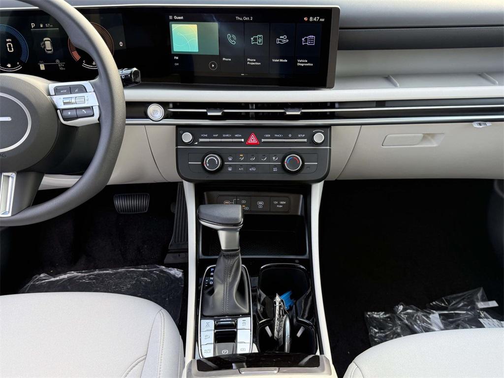 2025 Hyundai Tucson SE photo 17