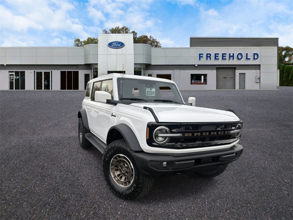 2025 Ford Bronco 4-Door Outer Banks's photo
