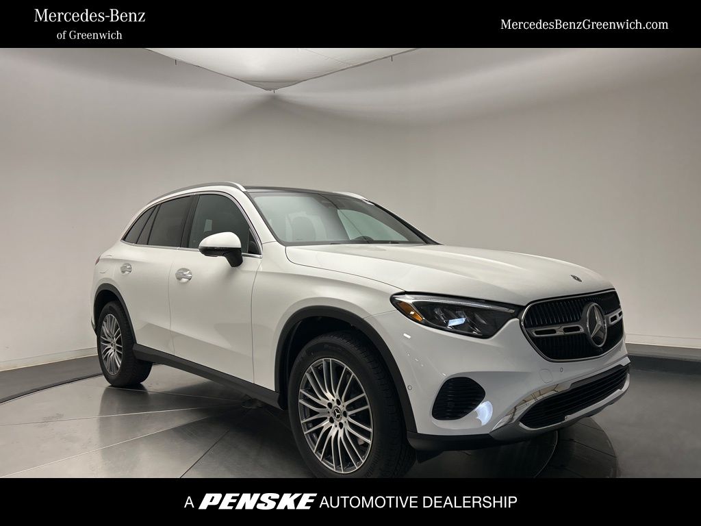 2026 Mercedes-Benz GLC Base's photo