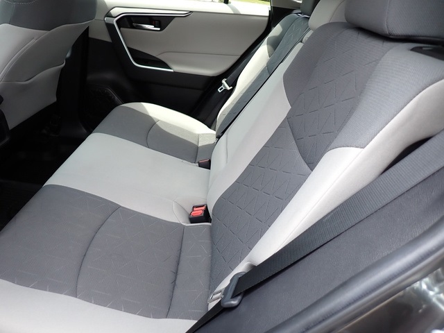 2022 Toyota RAV4 XLE photo 15