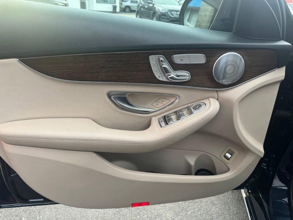 2019 Mercedes Benz C 300 4MATIC photo 12