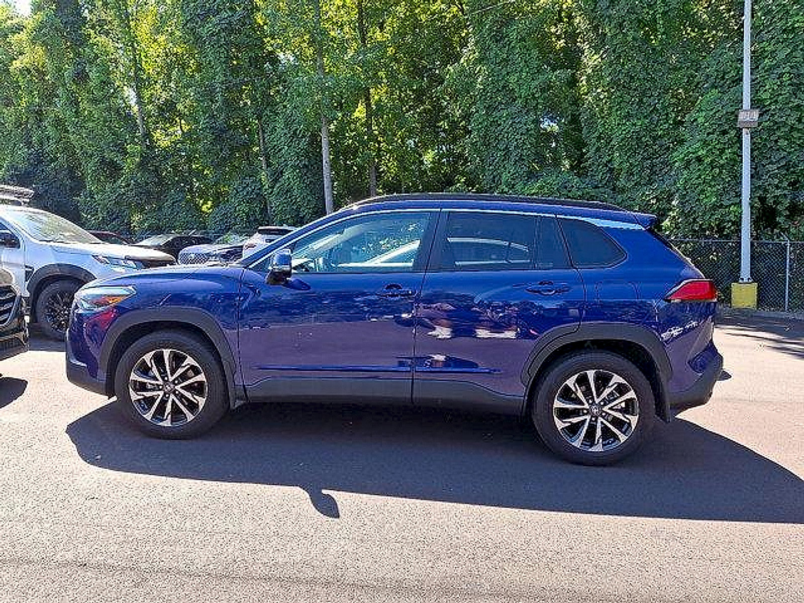 2022 Toyota Corolla Cross XLE photo 4