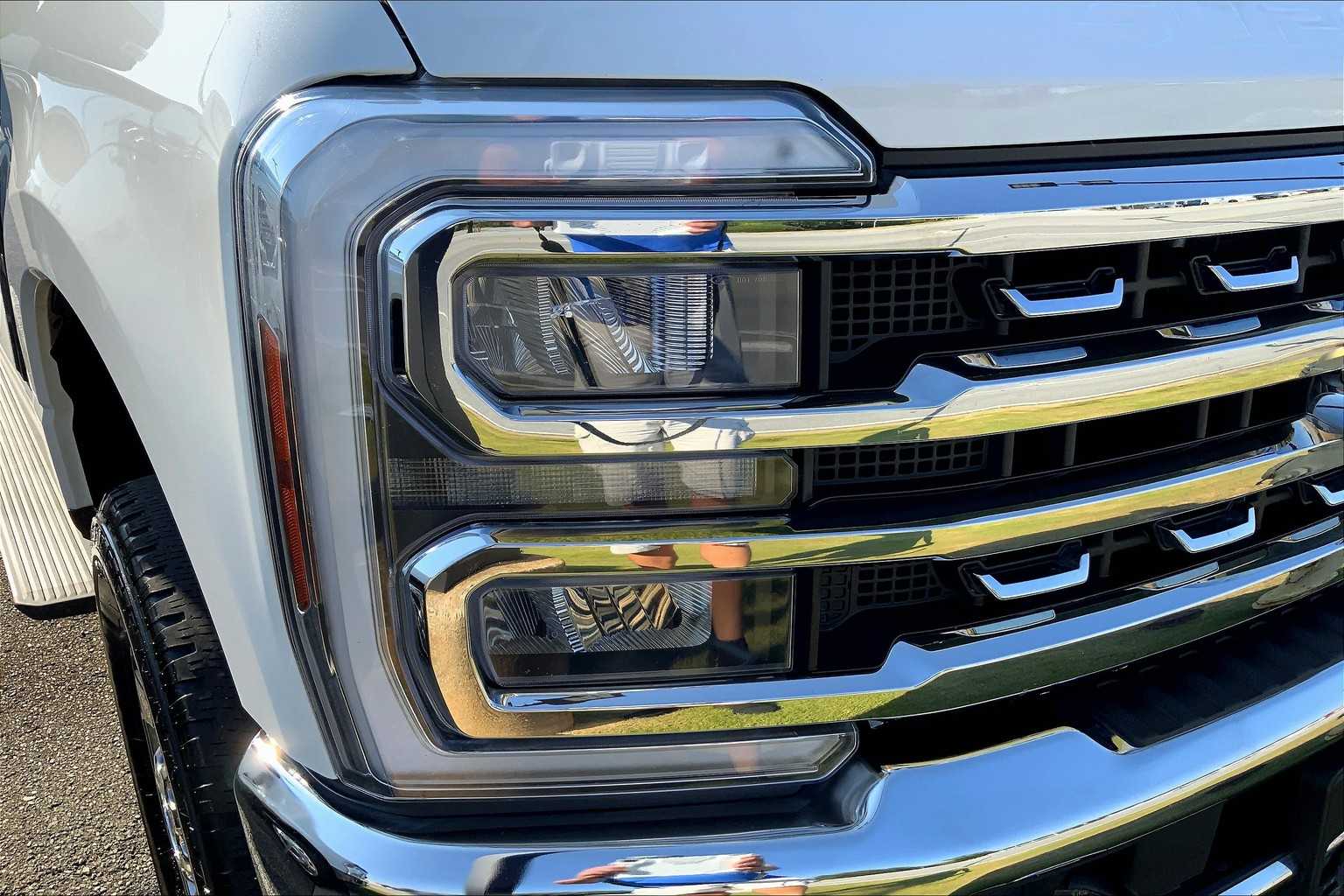 2024 Ford F-250 Lariat photo 25