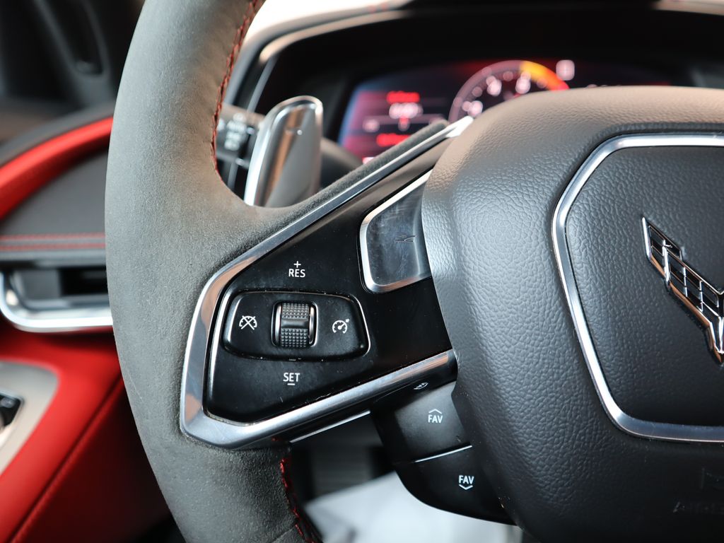 2020 Chevrolet Corvette Stingray 2LT photo 11