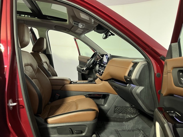 2022 Nissan Pathfinder Platinum photo 28