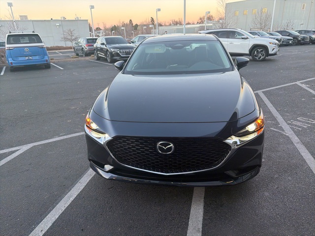 2025 Mazda Mazda3 2.5 s Preferred photo 2