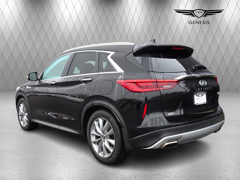 2019 Infiniti QX50 Essential AWD photo 2