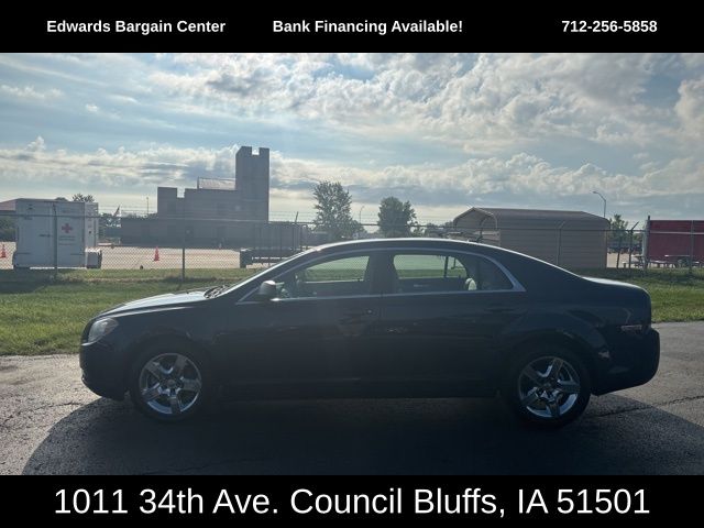 2010 Chevrolet Malibu LS photo 4
