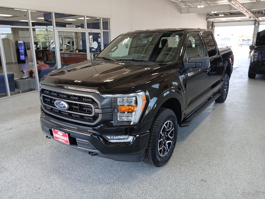 2023 Ford F-150 XLT photo 4