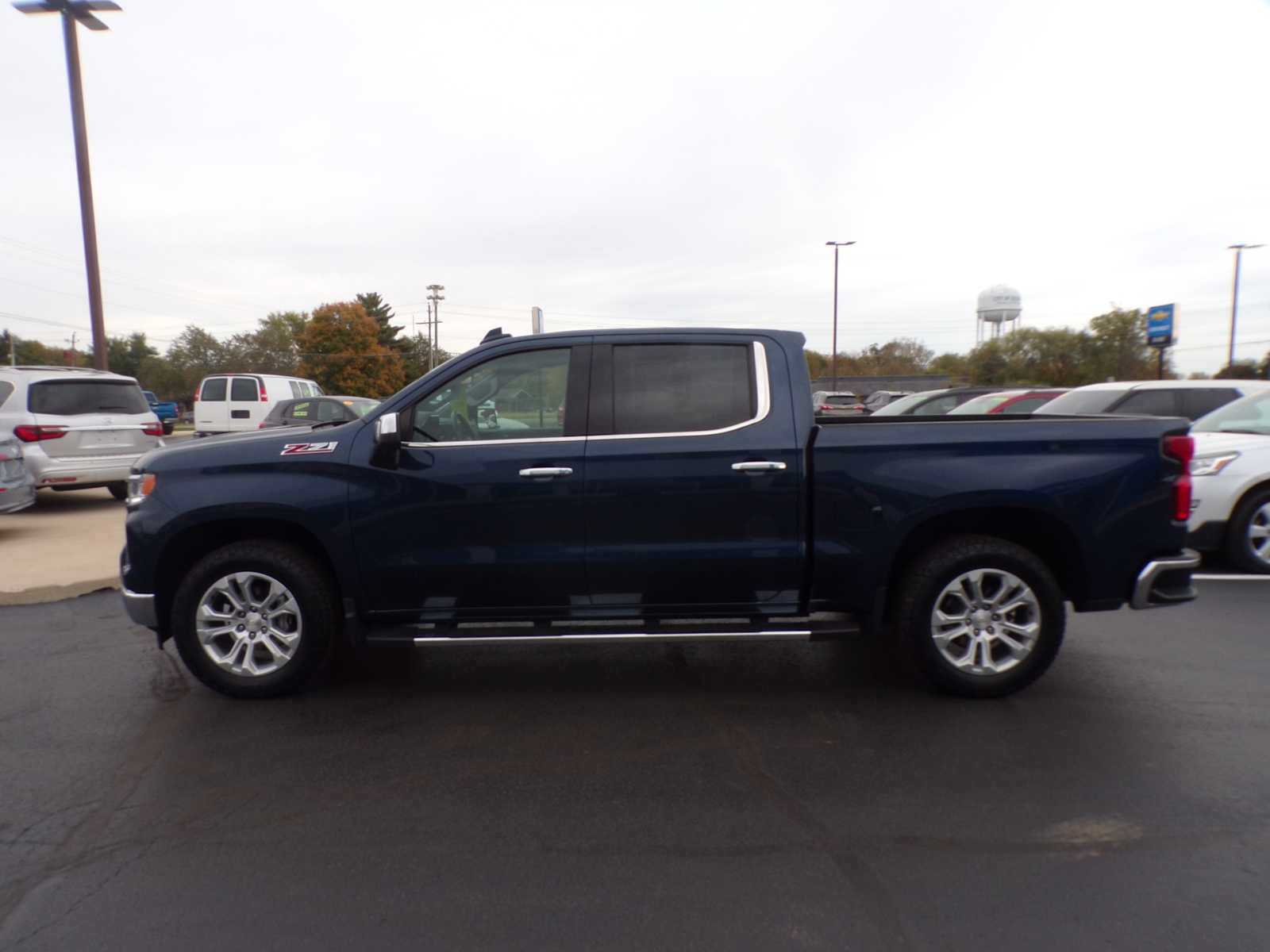 2022 Chevrolet Silverado 1500 LTZ photo 4
