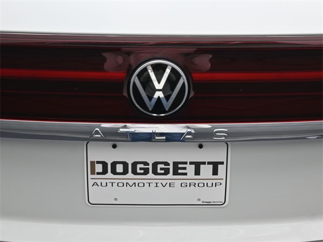 2025 Volkswagen Atlas Cross Sport SEL Premium R-Line photo 23