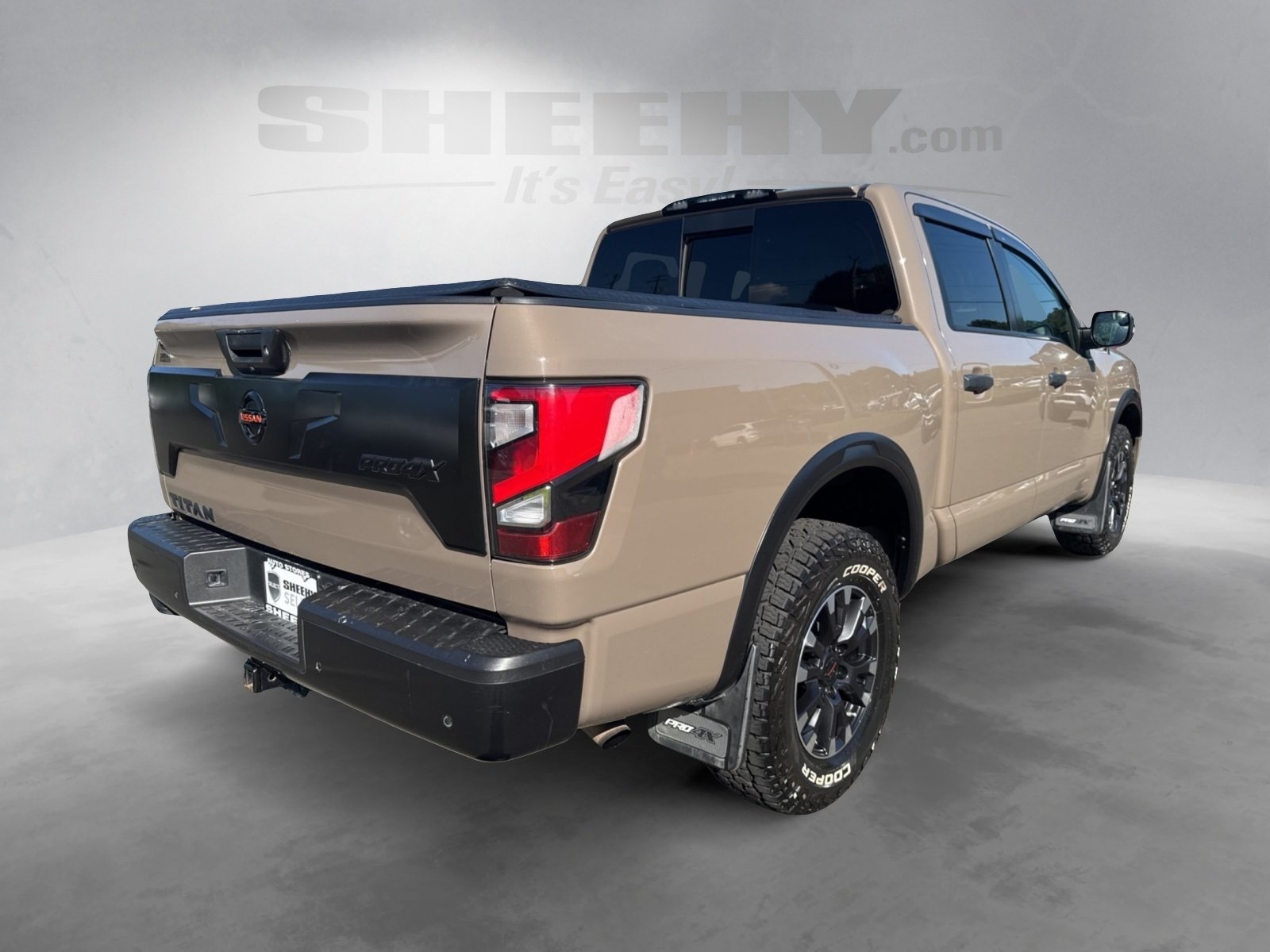 2021 Nissan Titan PRO-4X photo 16