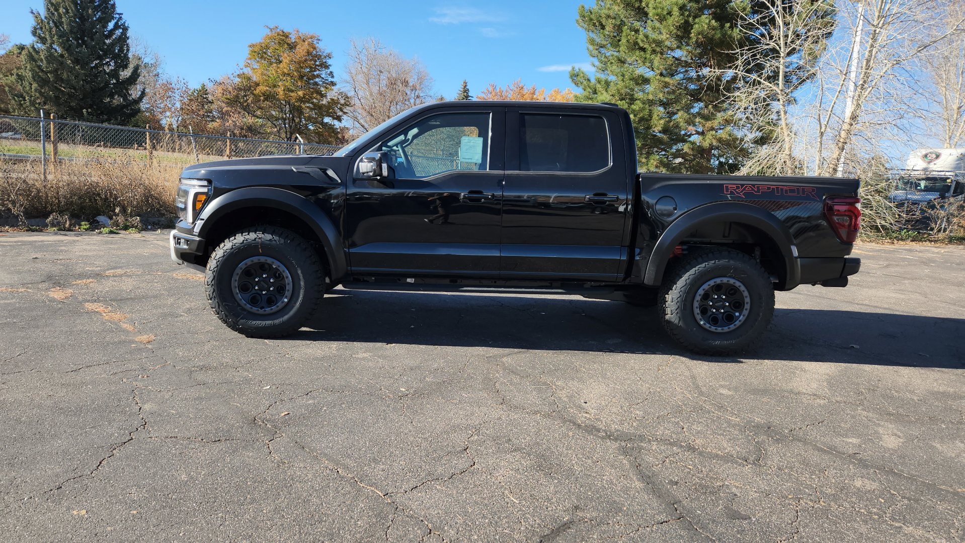 2025 Ford F-150 Raptor photo 4