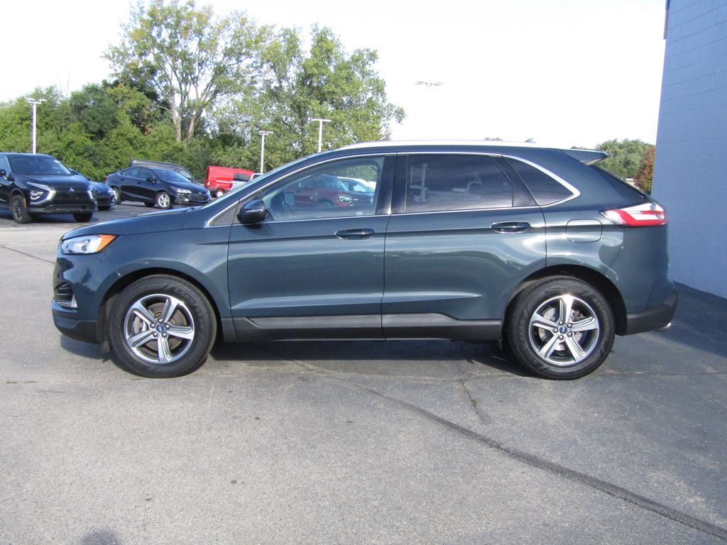 2019 Ford Edge SEL photo 2