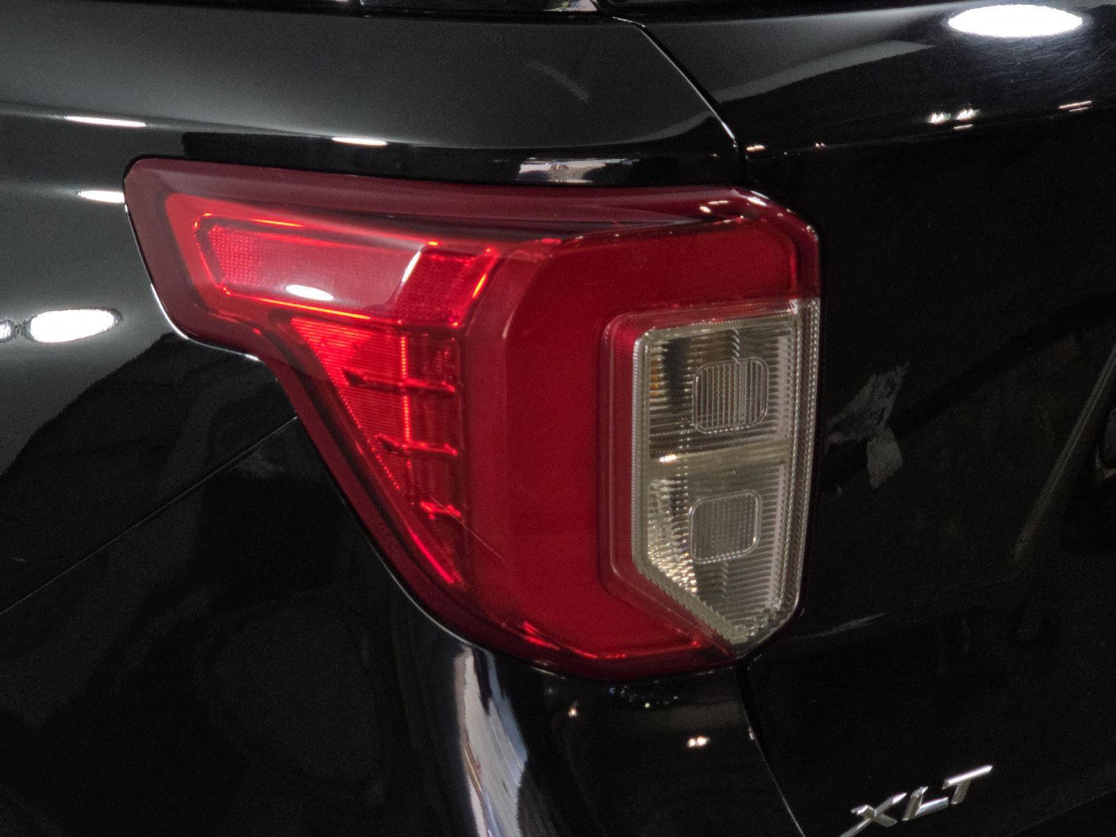 2023 Ford Explorer XLT photo 10