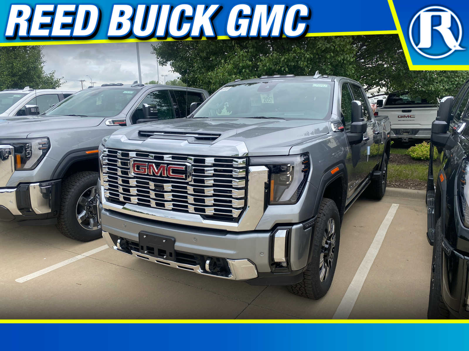 2025 Gmc Sierra 2500 HD Denali photo 2