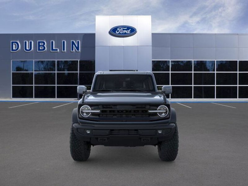 2025 Ford Bronco Outer Banks photo 6