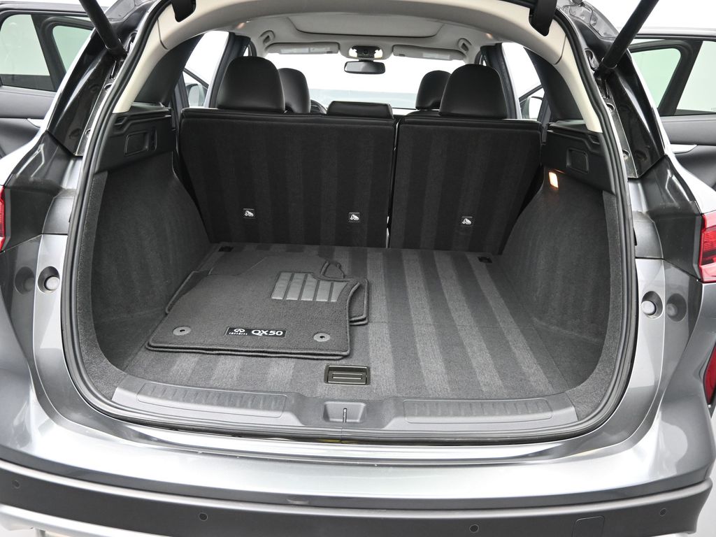 2022 Infiniti QX50 Luxe photo 24