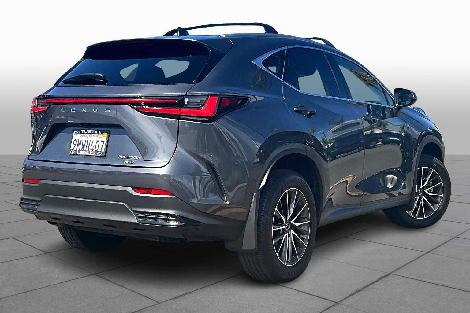 2025 Lexus NX Premium AWD photo 11