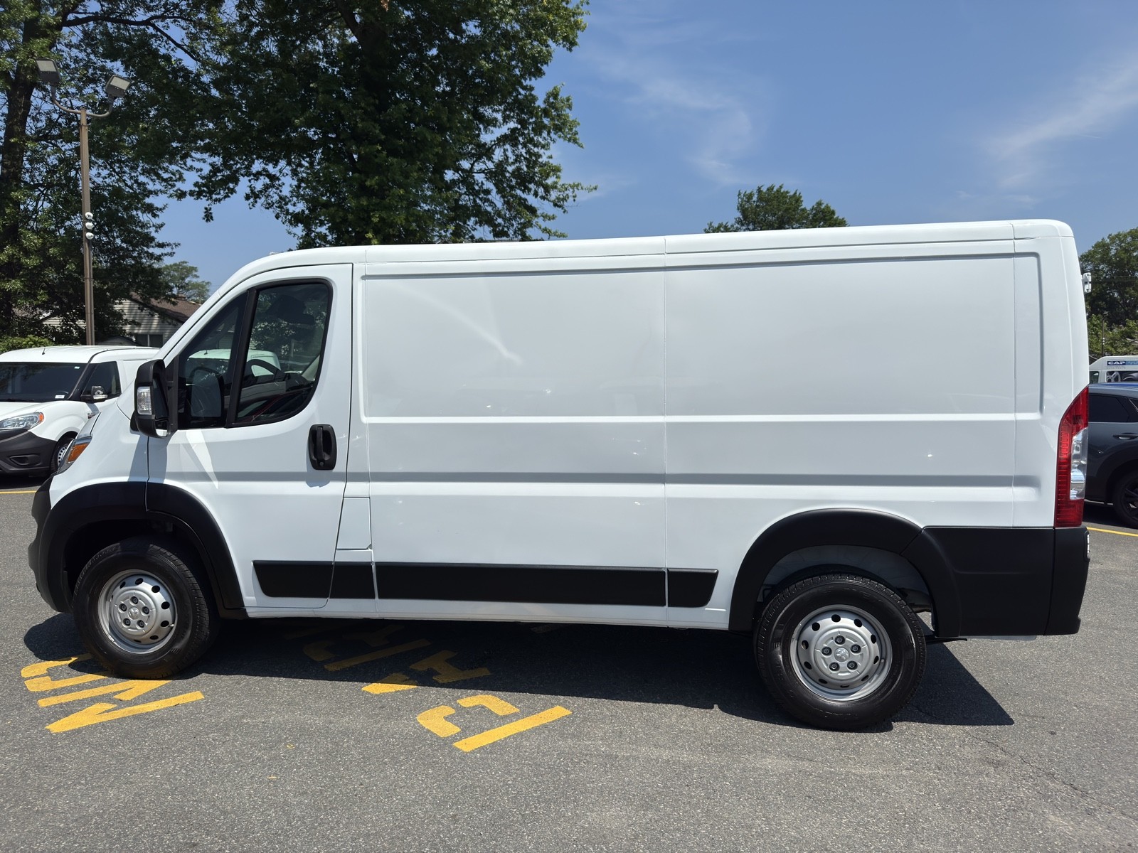2023 Ram ProMaster 2500 photo 4