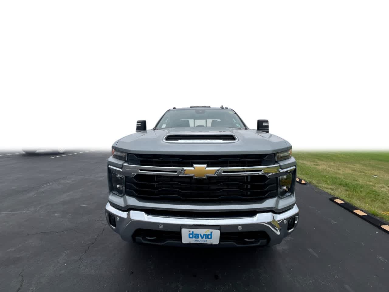 2025 Chevrolet Silverado 2500HD LT photo 3
