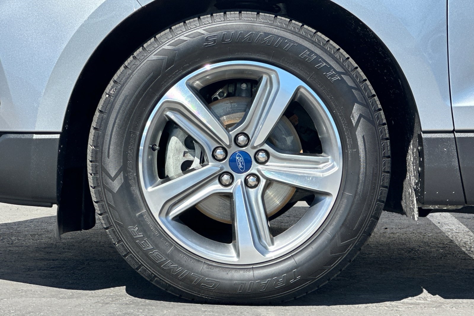 2020 Ford Edge SEL photo 25