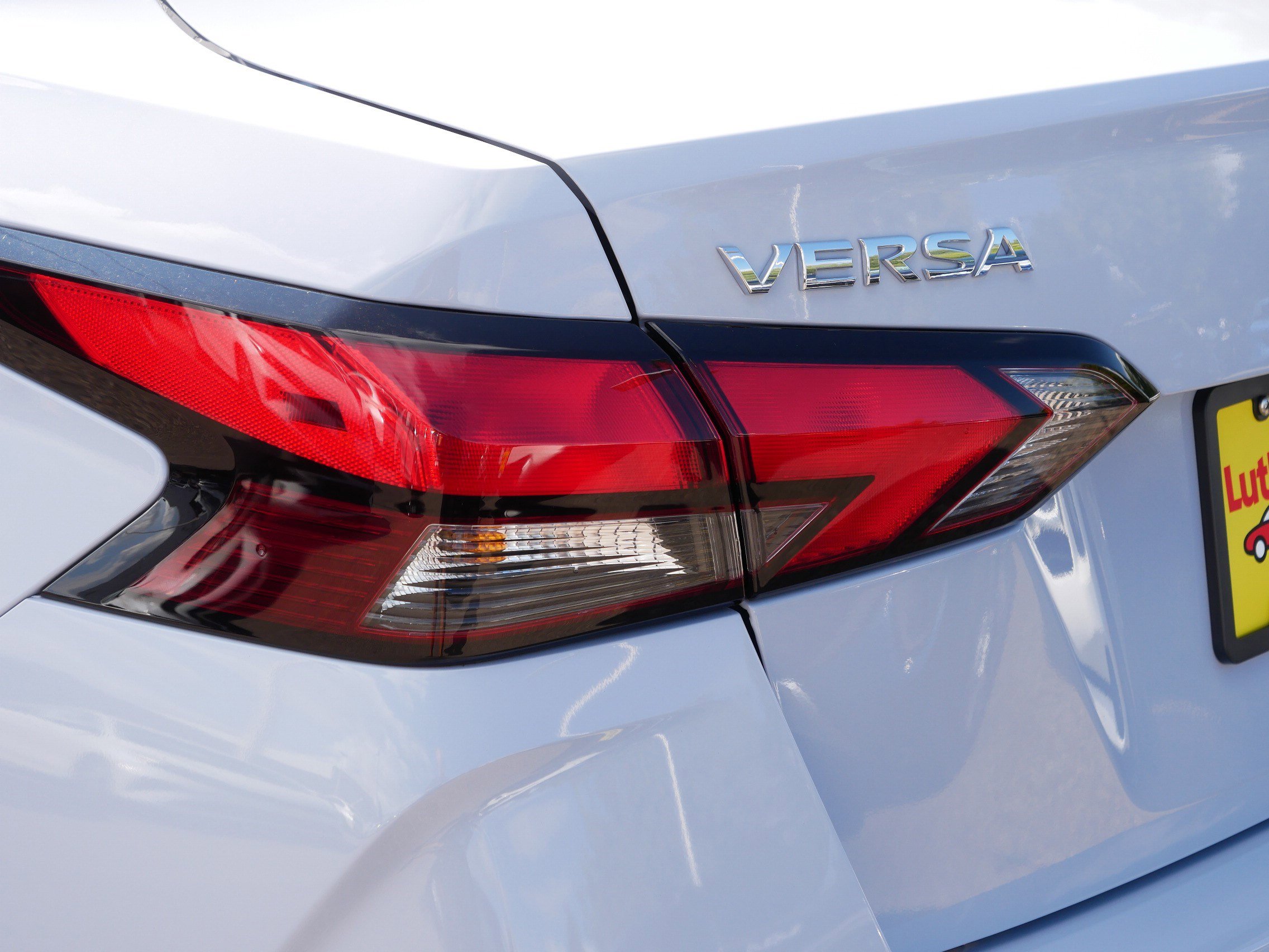 2024 Nissan Versa SV photo 17