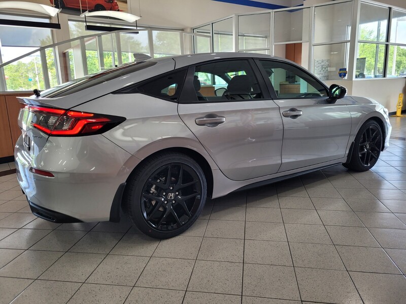 2025 Honda Civic Hatchback Sport photo 4