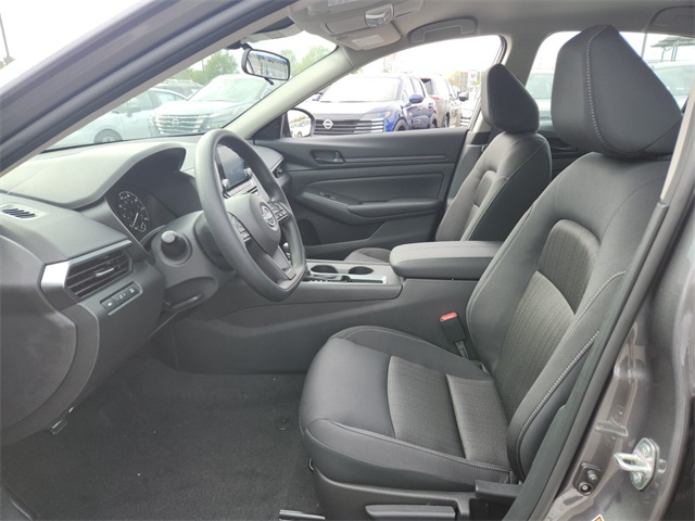2025 Nissan Altima 2.5 S photo 6