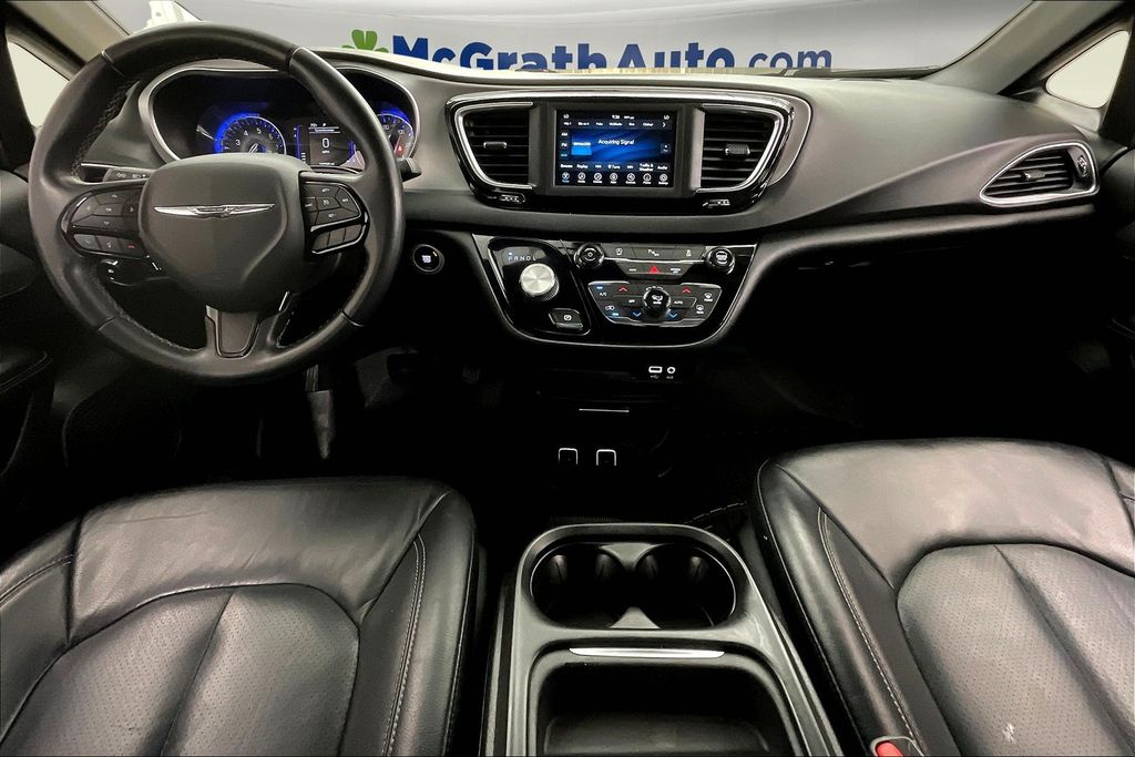 2018 Chrysler Pacifica Touring L photo 14