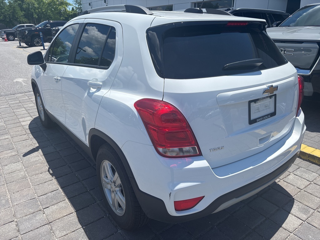 2022 Chevrolet Trax LT photo 2