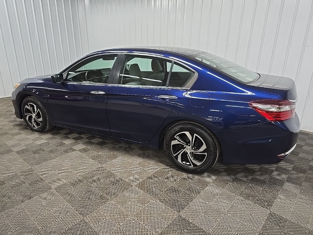 2017 Honda Accord LX photo 3