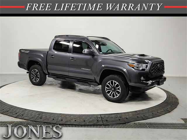 2023 Toyota Tacoma TRD Sport's photo