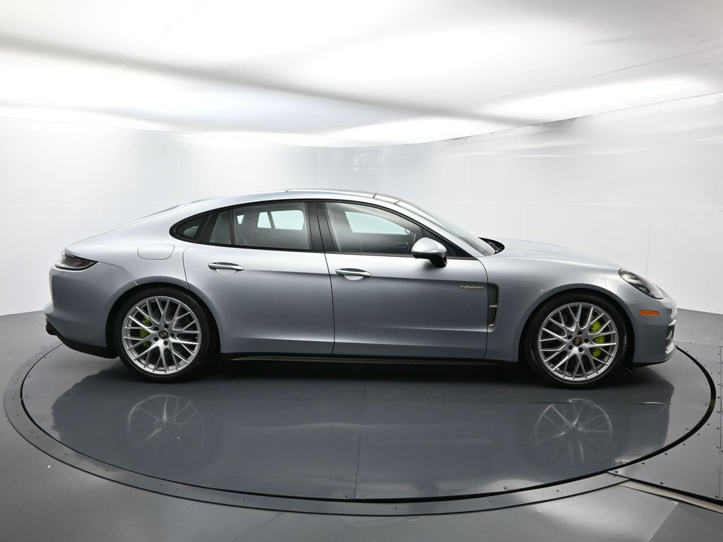 2022 Porsche Panamera E-Hybrid 4 photo 13