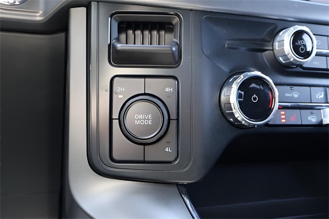 2025 Ford F-150 XLT photo 33