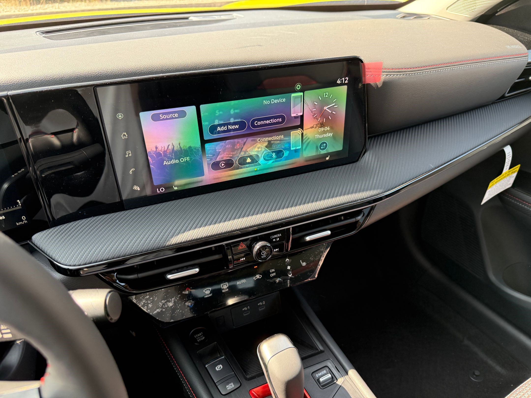 2025 Nissan Kicks SR photo 23