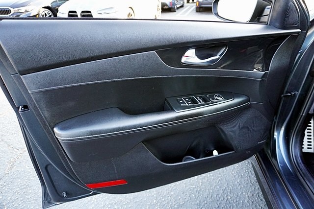 Used 2022 Gray Kia GT-Line image 21