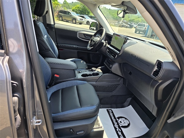 2025 Ford Bronco Sport Outer Banks photo 11