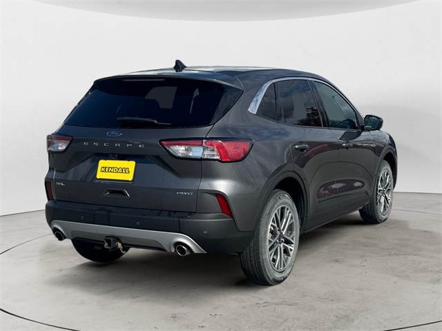 2022 Ford Escape SEL photo 5