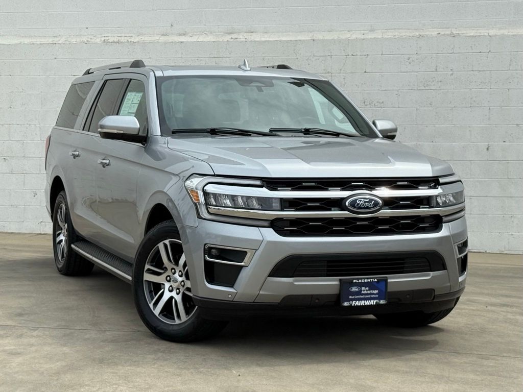 2023 Ford Expedition MAX Limited photo 2