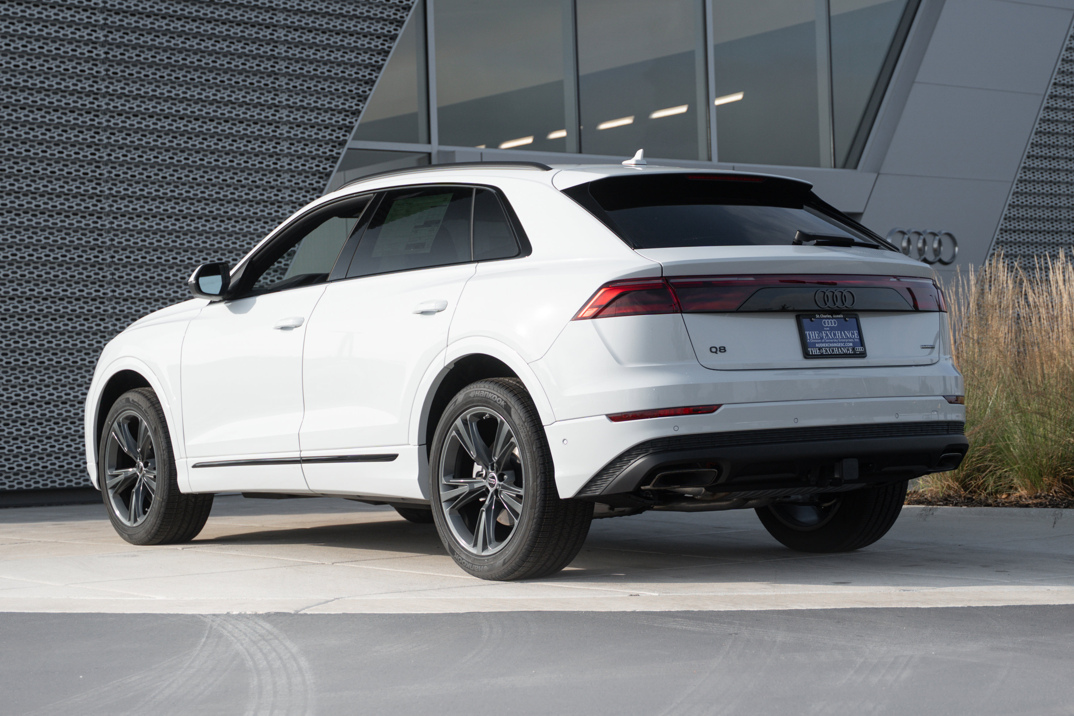 2026 Audi Q8 Premium photo 3