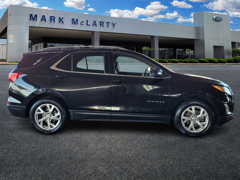 2020 Chevrolet Equinox LT photo 2