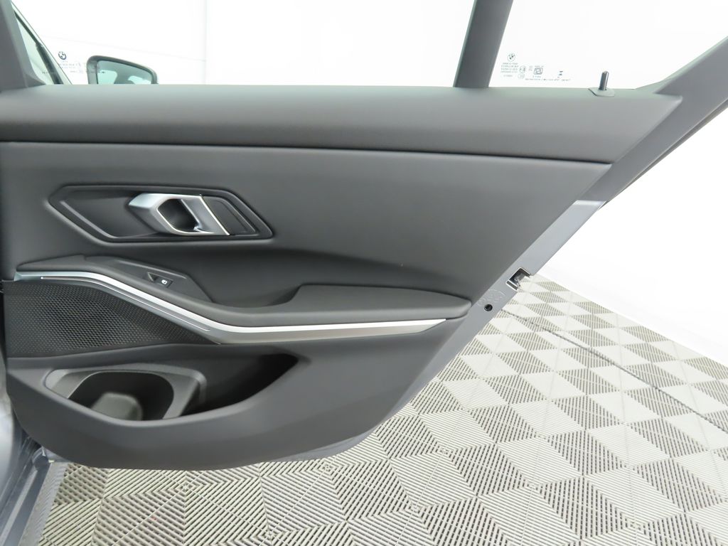 2025 Bmw 330i photo 26