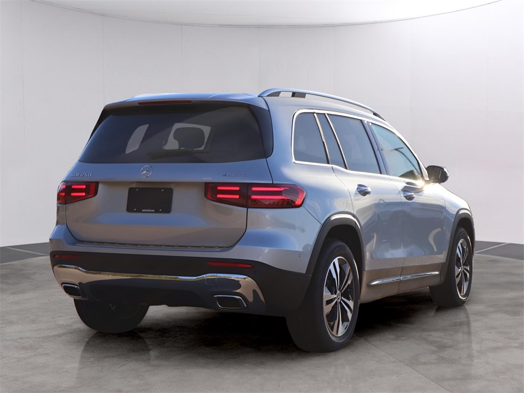 2026 Mercedes Benz GLB 250 4MATIC photo 3