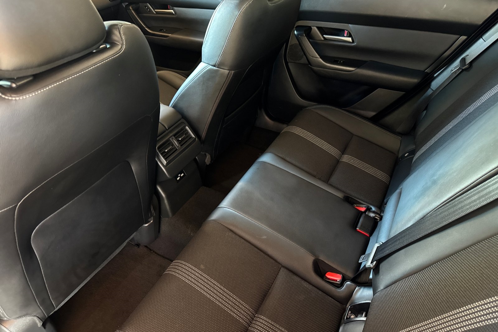 2024 Mazda CX-50 2.5 S Preferred photo 9