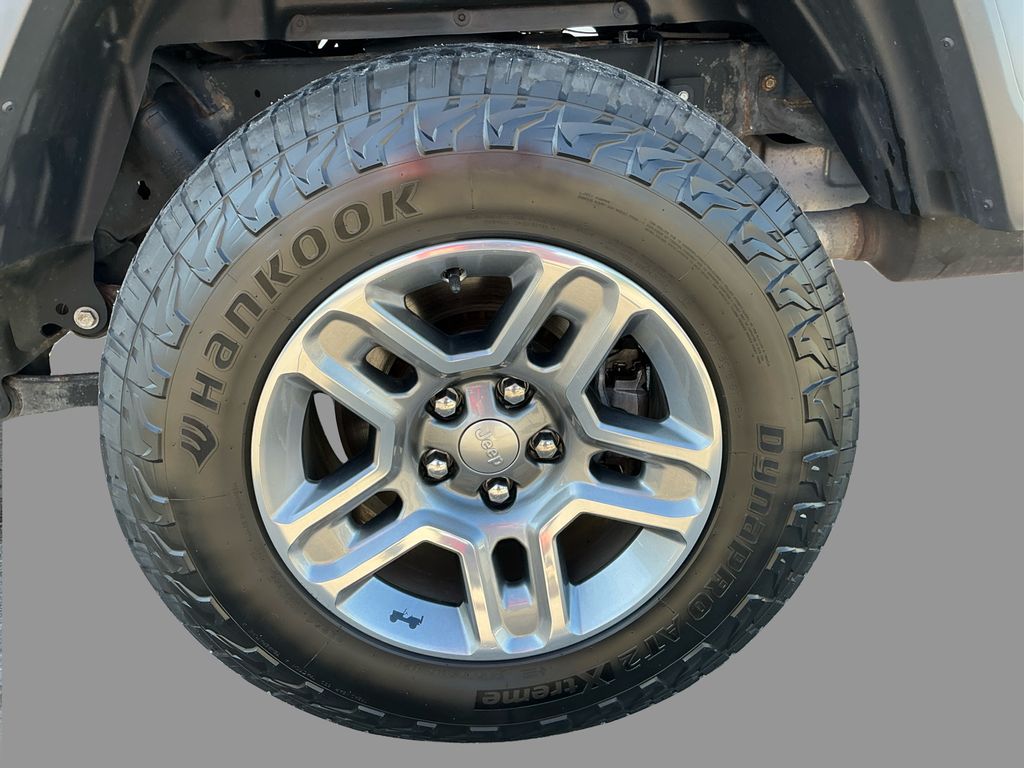 2020 Jeep Gladiator Sport S photo 16