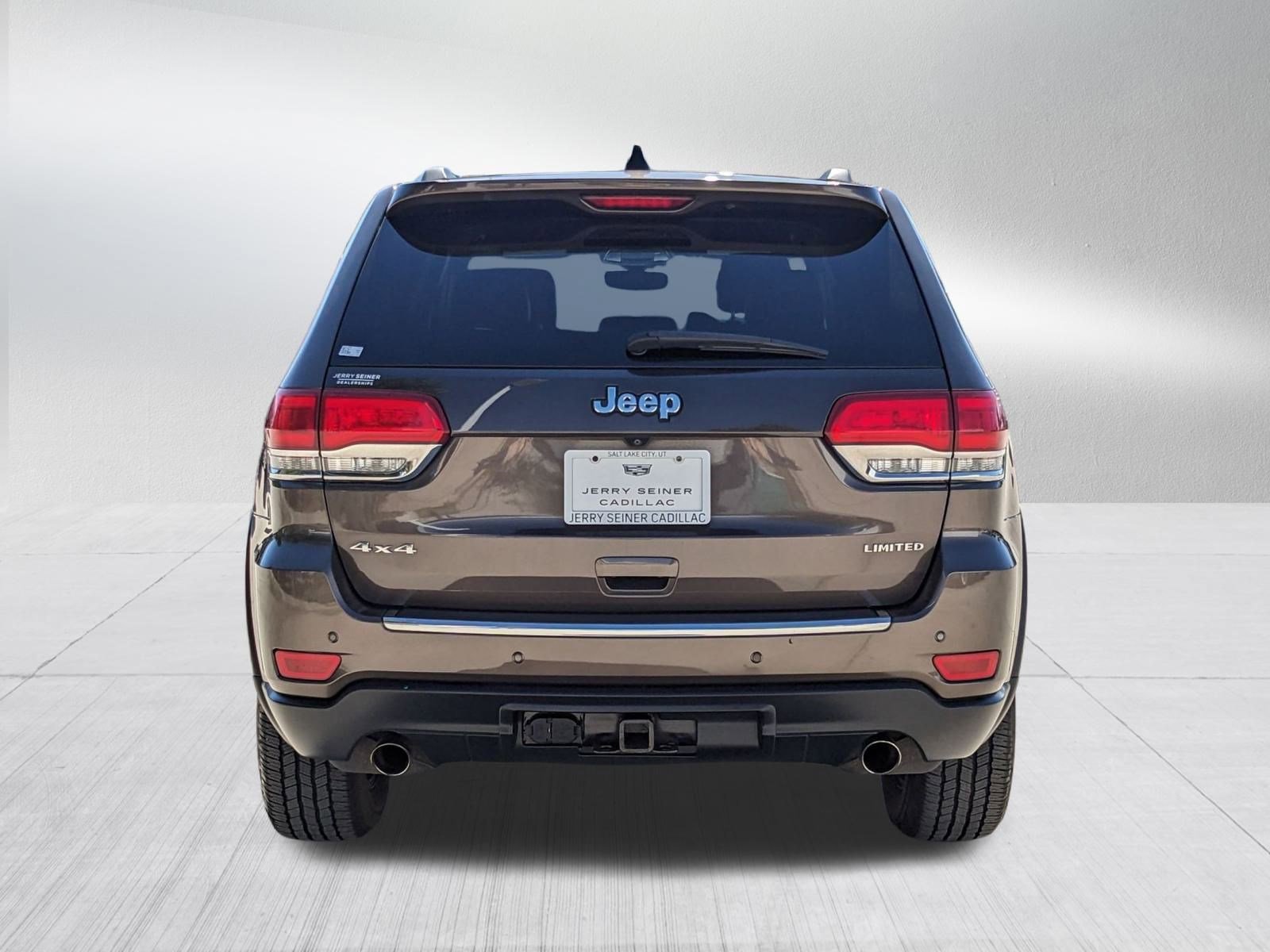 2017 Jeep Grand Cherokee Limited photo 3
