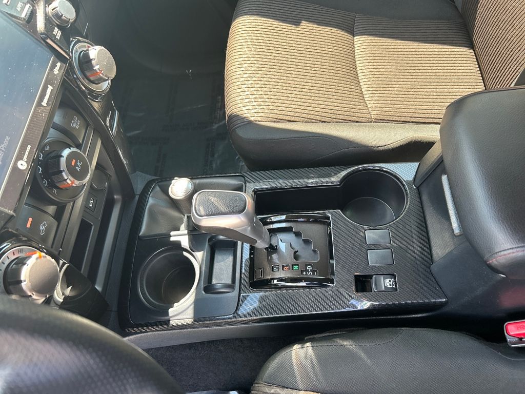 2024 Toyota 4Runner TRD Off-Road photo 9