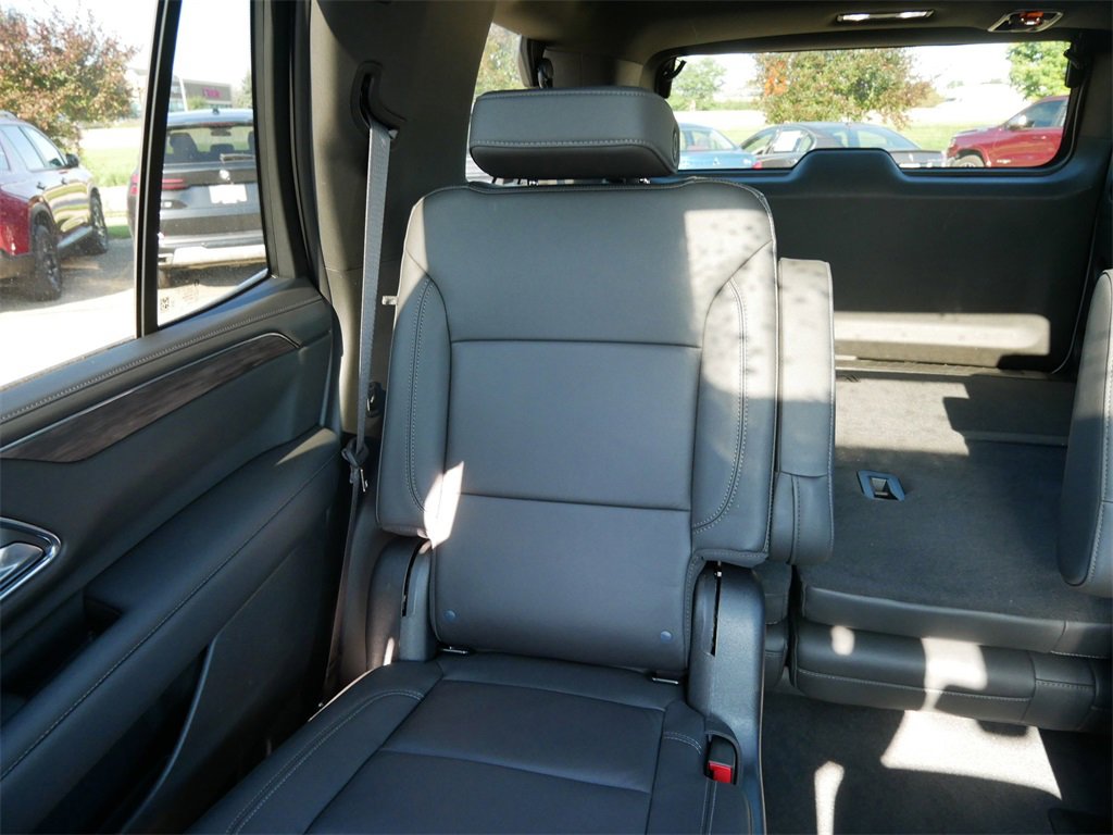 2022 Chevrolet Tahoe LT photo 12