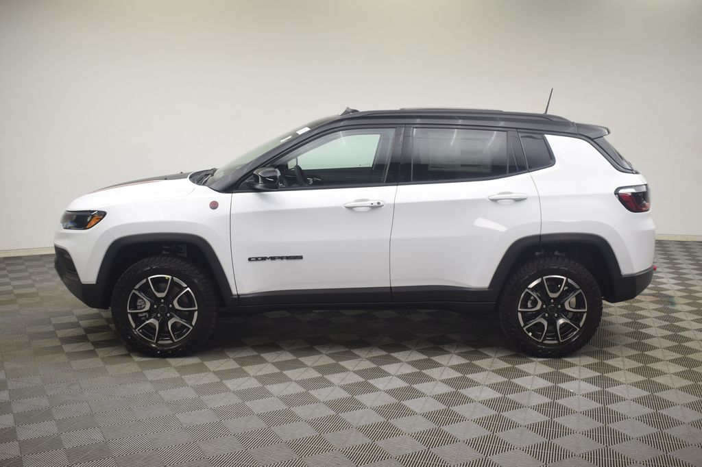 2025 Jeep Compass Trailhawk photo 10